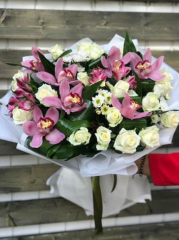 Букет цветов из: Розы и Хризантемы в Ершове